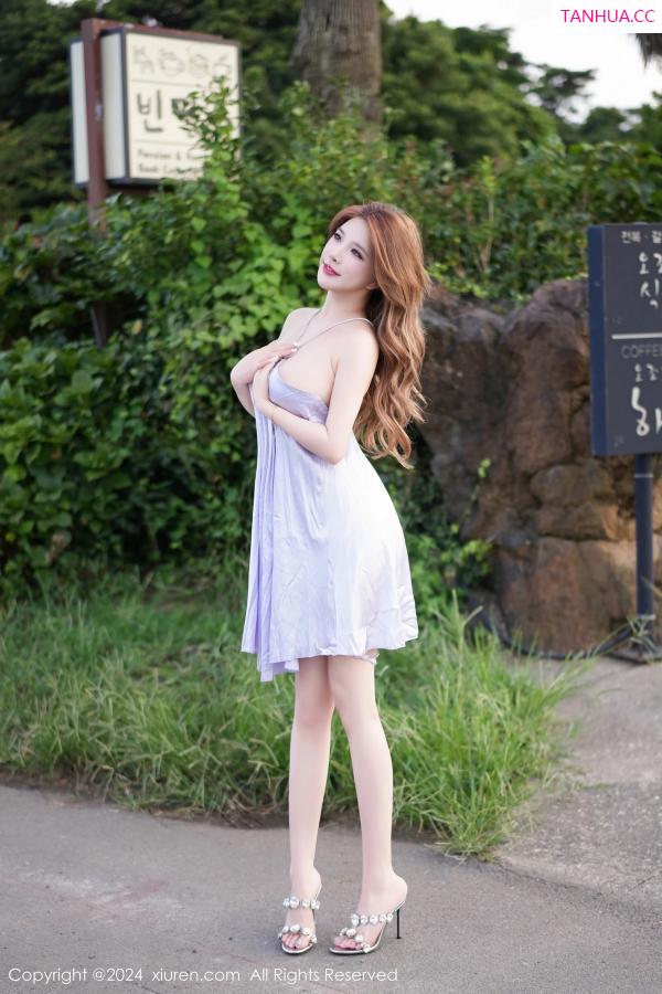 小海臀  [XiuRen]高清写真图 2024.01.24 No.8009 小海臀Rena 丰腴美臀第2张图片